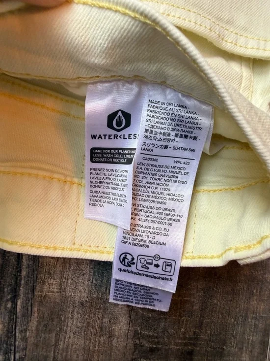 Levi’s Women’s High Rise Straight 29” Light Pale Yellow Jeans Pants Summer - Picture 3 of 7